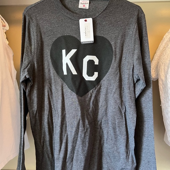 NWT Charlie Hustle KC Heart Vintage T-Shirt - Black - Picture 2 of 3